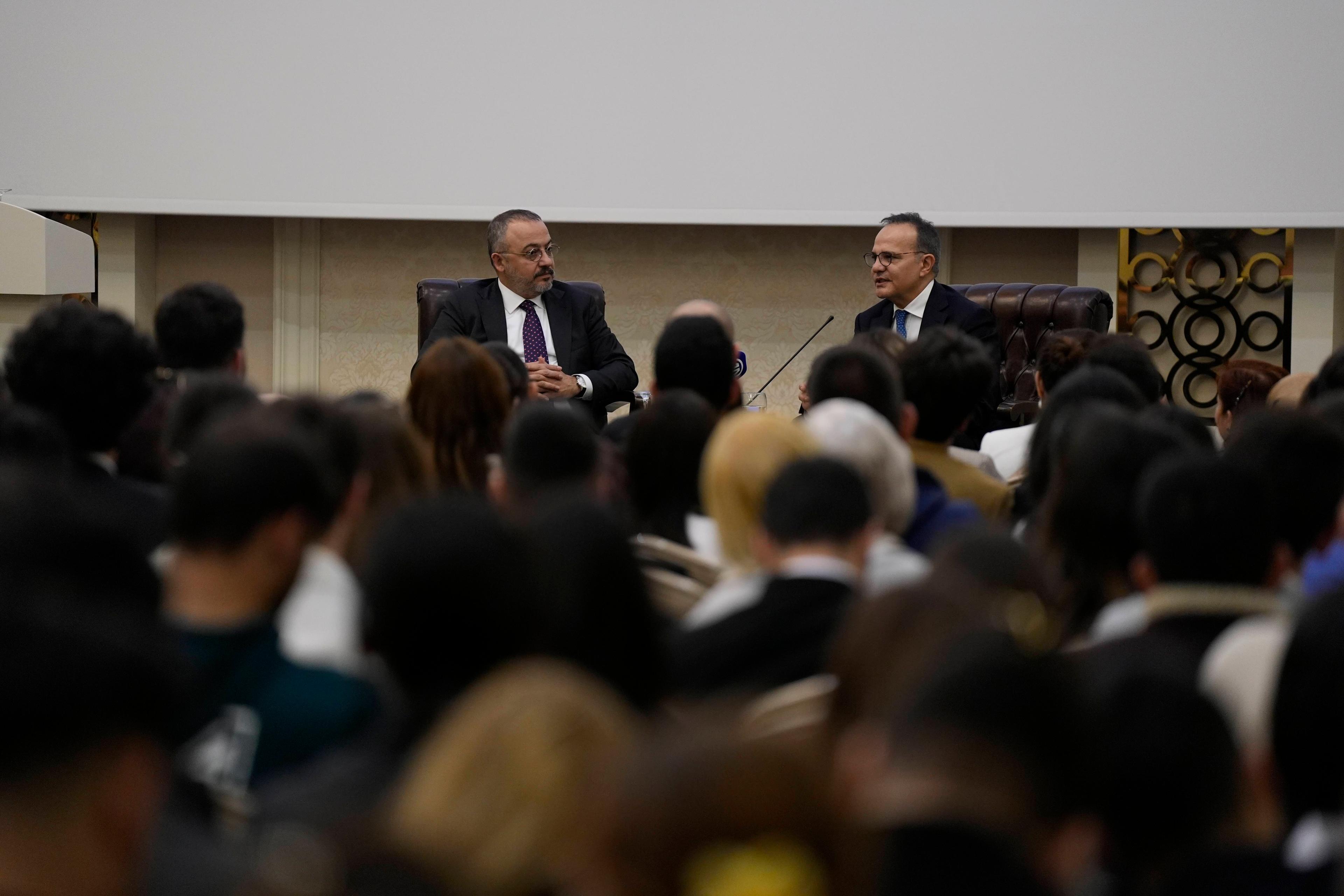 Deputy Minister of Foreign Affairs Bozay and SAM President Yılmaz met with students